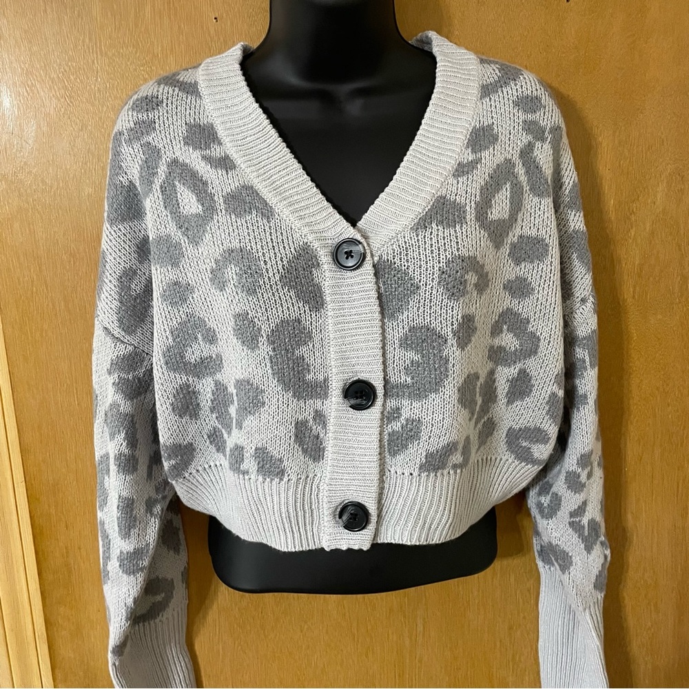 NWT Cropped Leopard Sweater